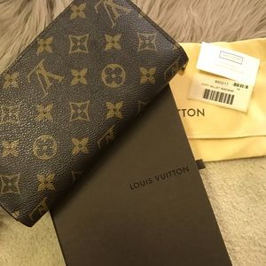 Authentic Louis Vuitton Zippy Wallet monogram